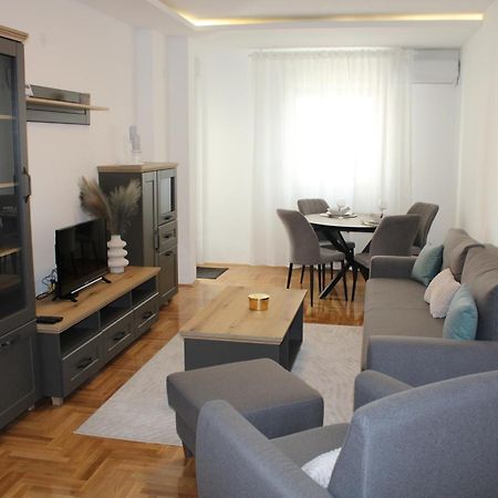 Apartment M สเมเดเรโว ภายนอก รูปภาพ